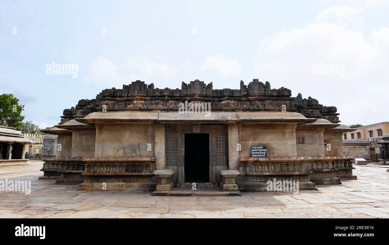 INDIA, KARNATAKA, GADAG, giugno 2023, complesso del Tempio di Someshwara Swamy, Lakshmeshwar Foto Stock