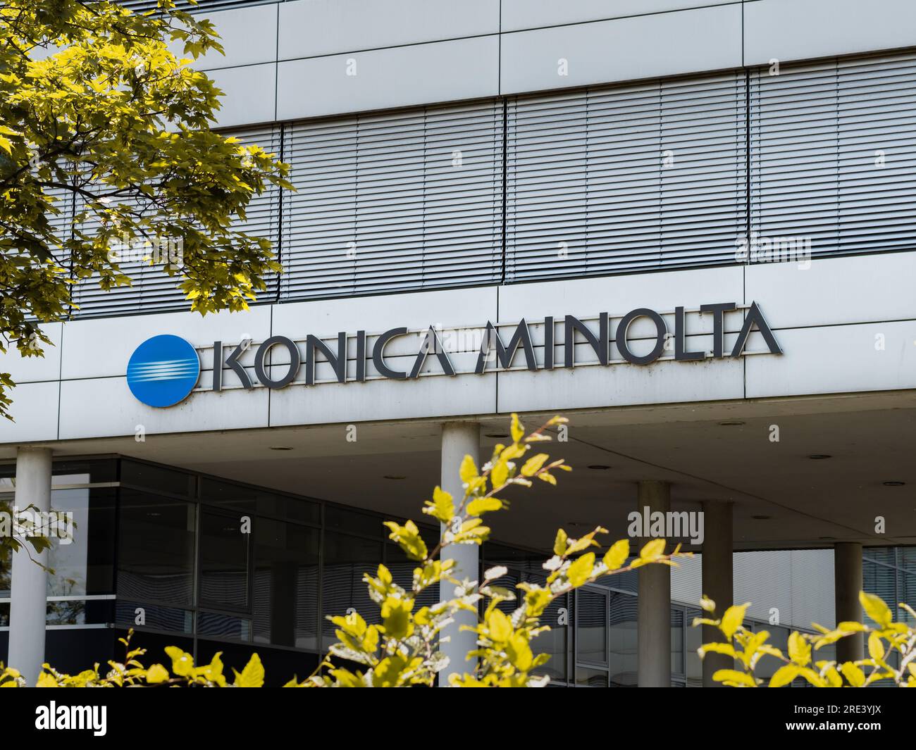 Logo Konica Minolta della società tecnologica giapponese. L'azienda multinazionale produce fotocopiatrici, stampanti e periferiche per l'industria. Foto Stock