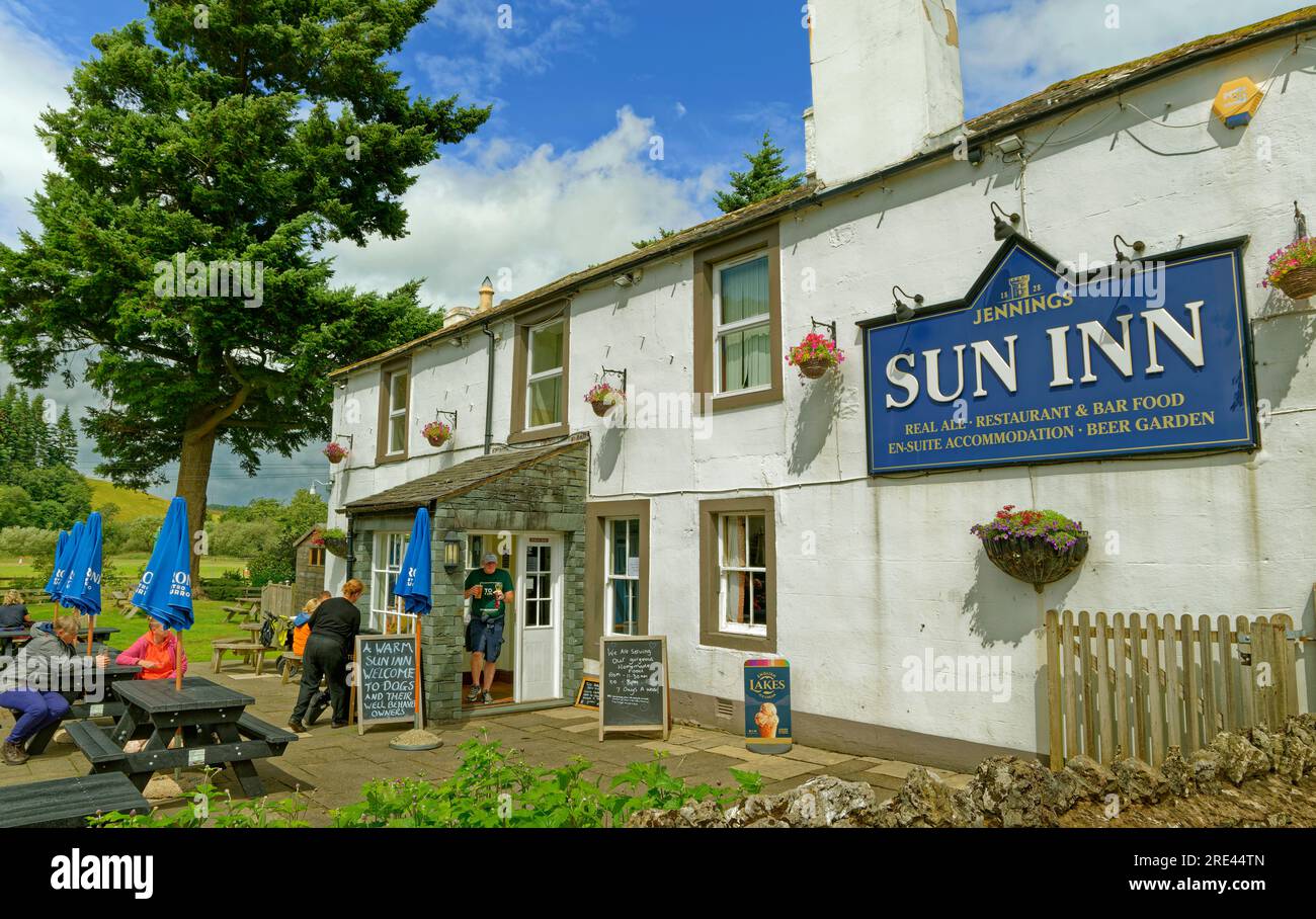 The Sun Inn at Pooley Bridge in Cumbria, Inghilterra. Foto Stock