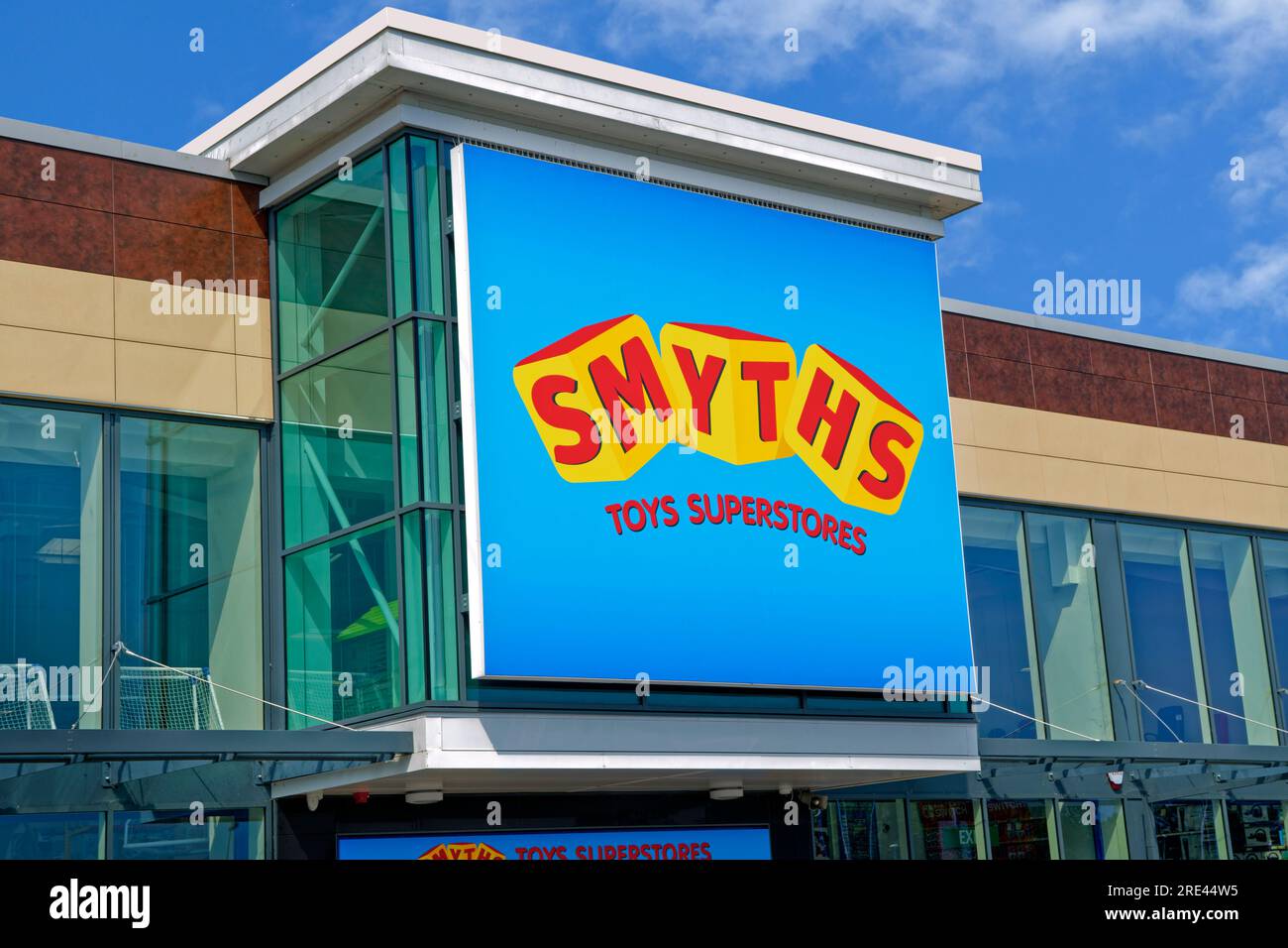 Smyths, negozio di giocattoli al Warrington Retail Park, Cheshire, Inghilterra. Foto Stock