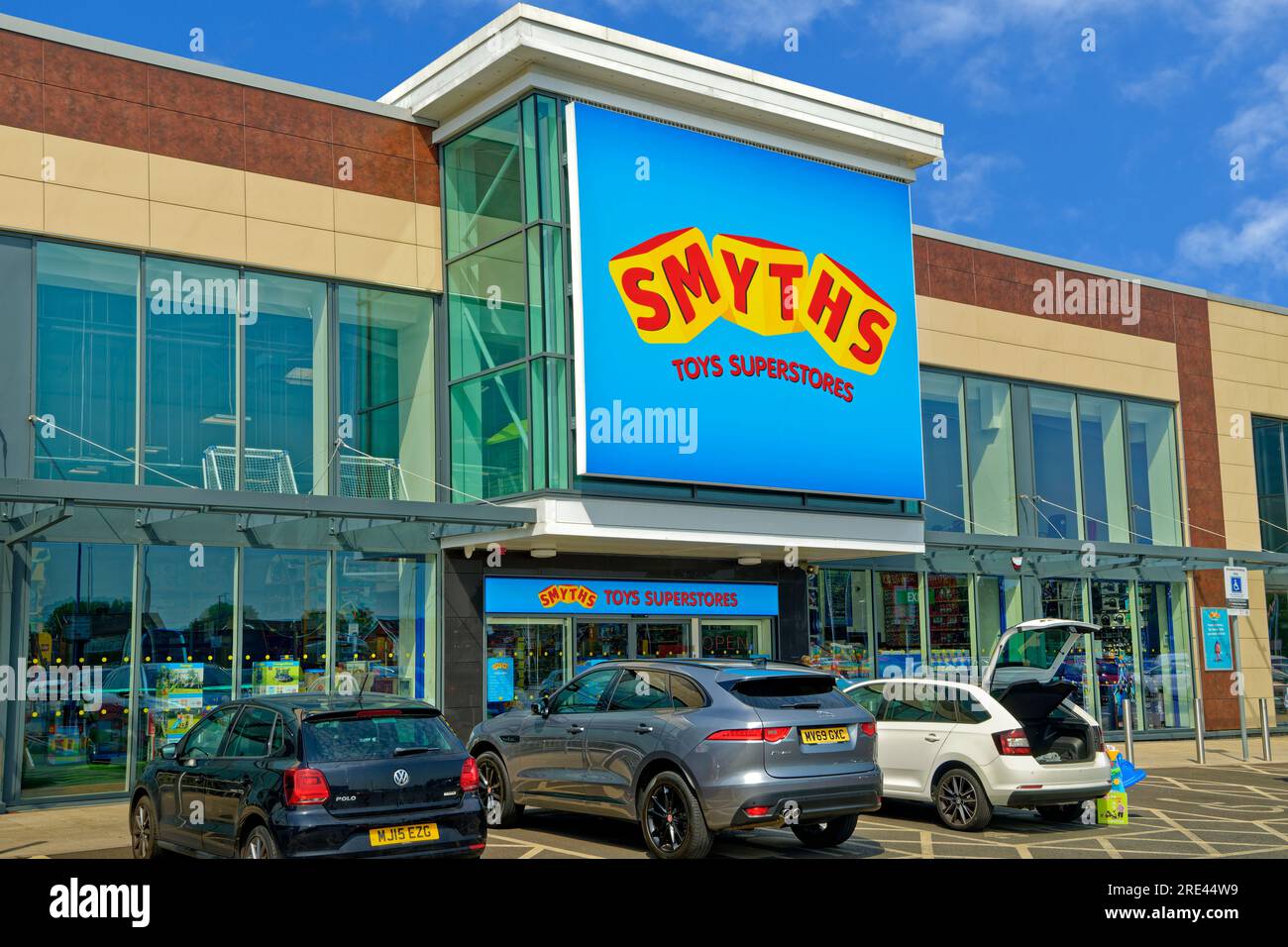 Smyths, negozio di giocattoli al Warrington Retail Park, Cheshire, Inghilterra. Foto Stock