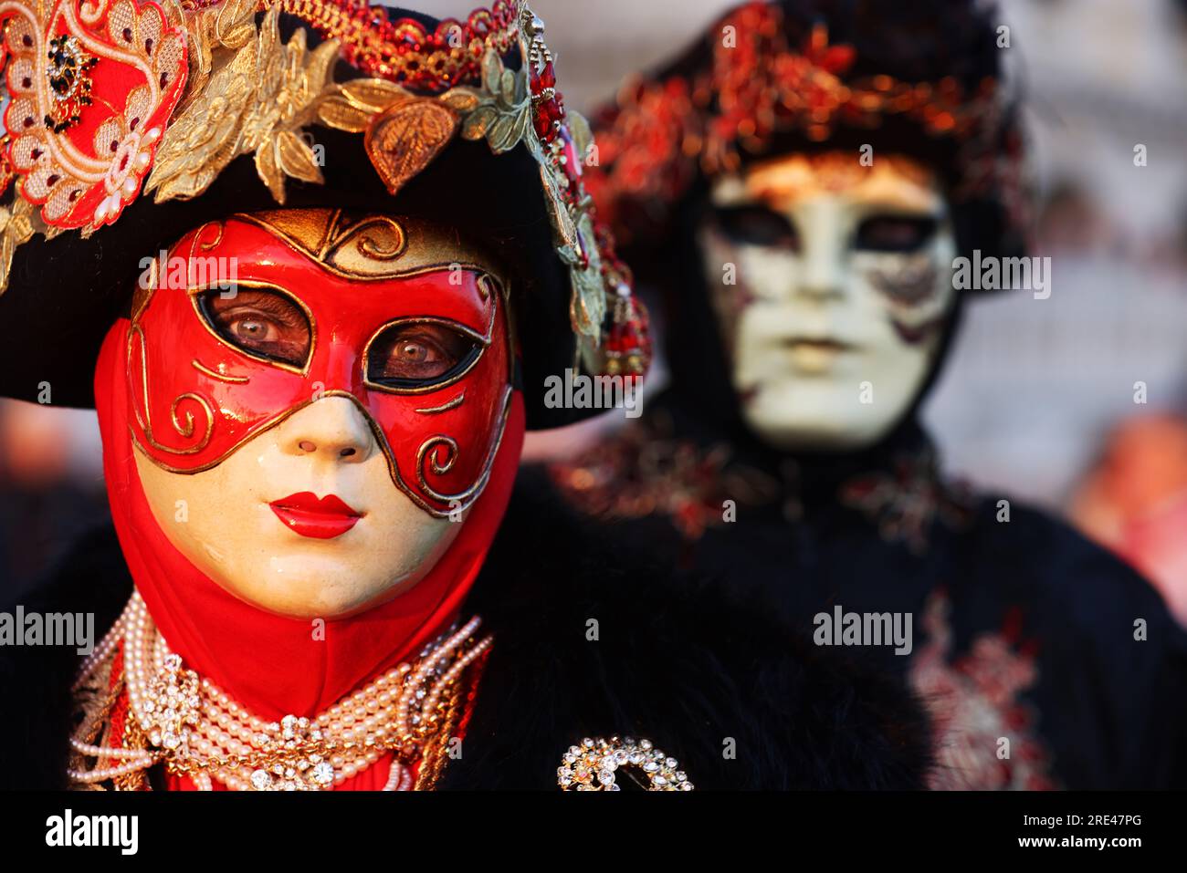 Karneval Venedig, Venedig Karneval, Carnevale di Venezia, Masken in Venedig, Maskerade Venezia, Masken mit Kostümen, Kleidern und schönen Frauen Foto Stock
