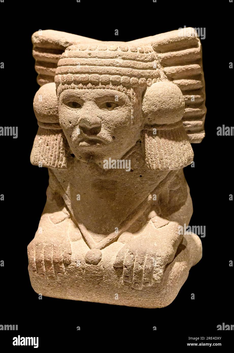 Una scultura in pietra che rappresenta il godess azteco dell'acqua, Chalchiuhtlicue. (1350-1521) Messico. Nel Museo delle americhe, Madrid. Foto Stock