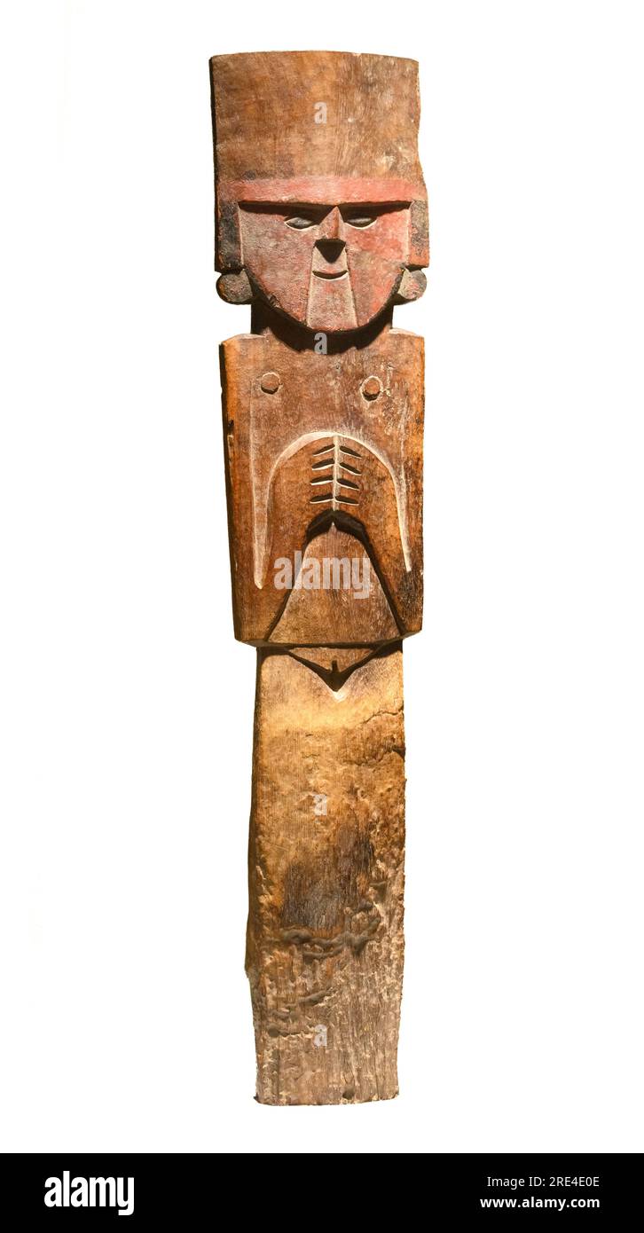 Una statua in legno scolpita di una figura femminile usata come oggetto di culto in certi rituali. 1100 - 1400 D.C. Cultura Chimu, Perù. Foto Stock