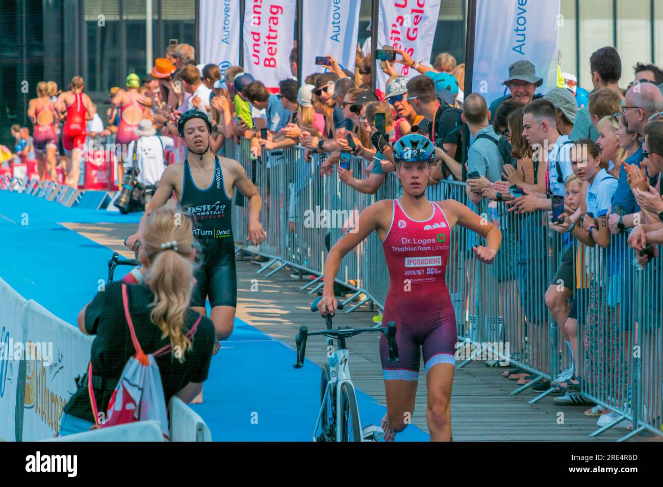 "Die Finals 2023" Triathlon Düsseldorf, Germania - gara ciclistica Foto Stock