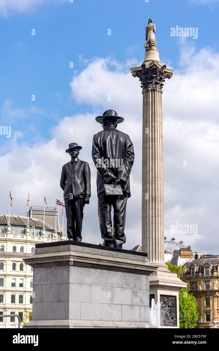 Statua di Alan Turing (rompere il codice di guerra) sulla quarta Plinth, Trafalgar Square, City of Westminster, Greater London, Inghilterra, Regno Unito Foto Stock