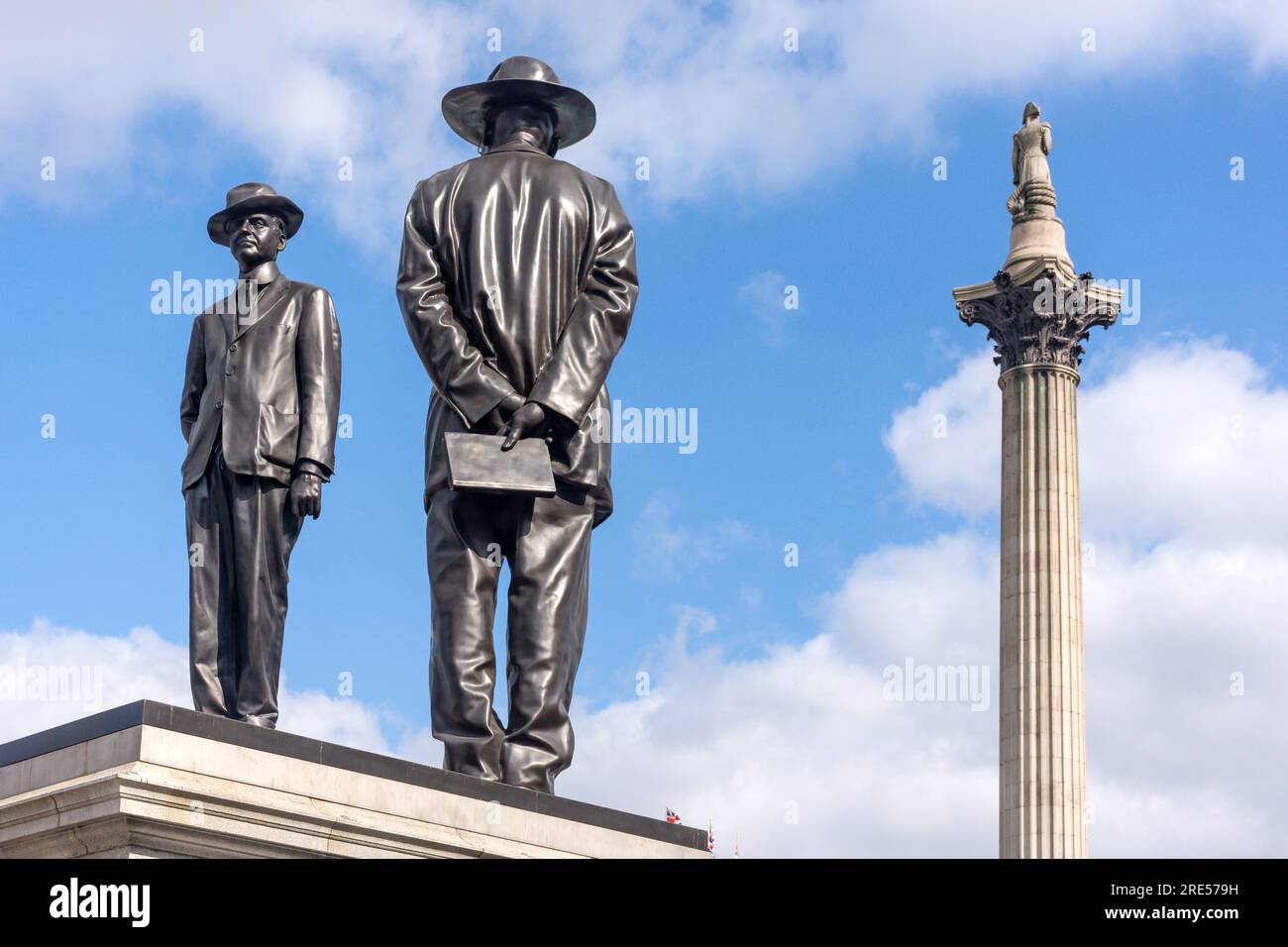 Statua di Alan Turing (rompere il codice di guerra) sulla quarta Plinth, Trafalgar Square, City of Westminster, Greater London, Inghilterra, Regno Unito Foto Stock