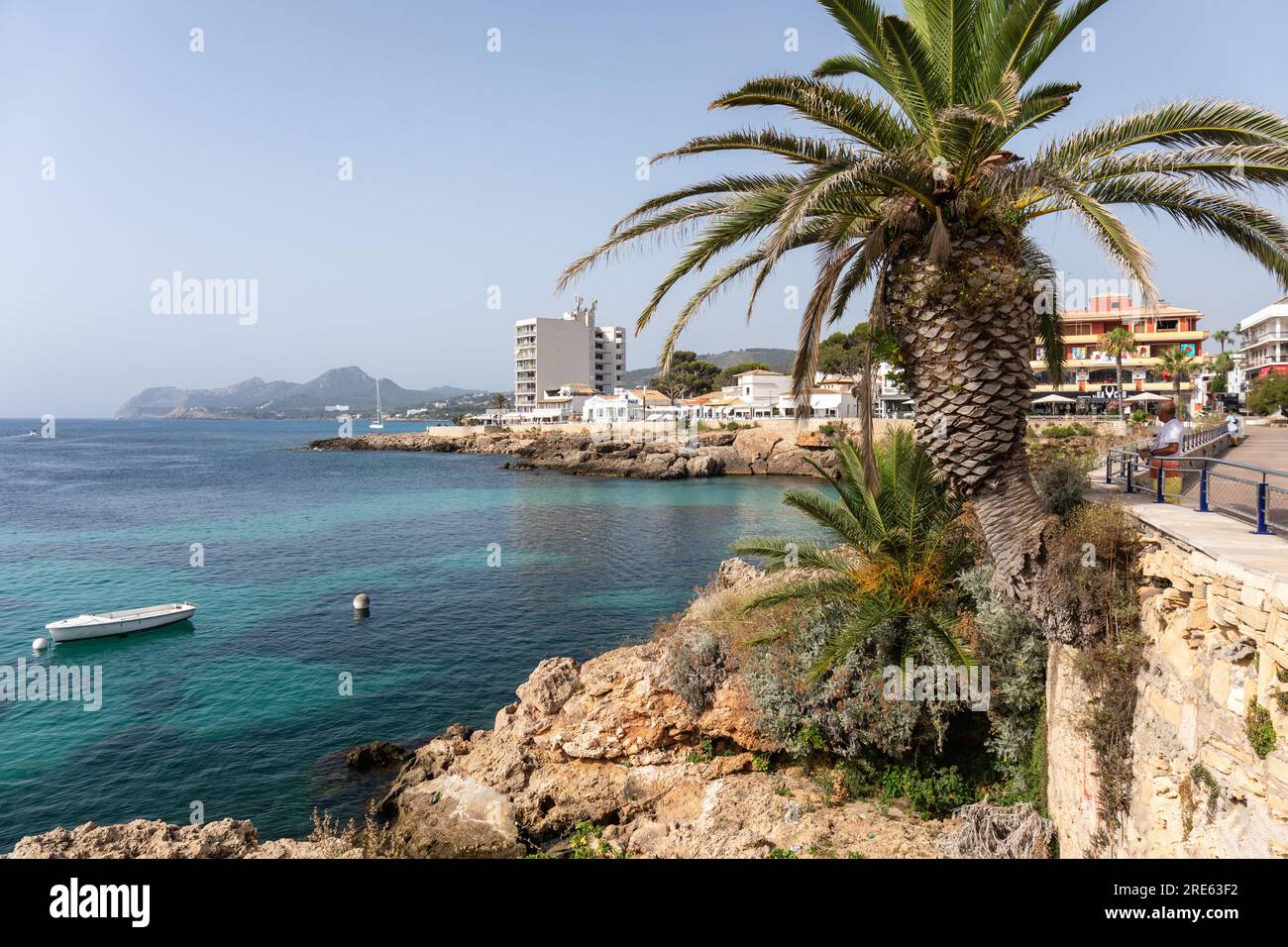 Cala Ratjada e Mar Mediterraneo, Cala Ratjada, Maiorca, (Maiorca), Isole Baleari, Spagna, Europa Foto Stock