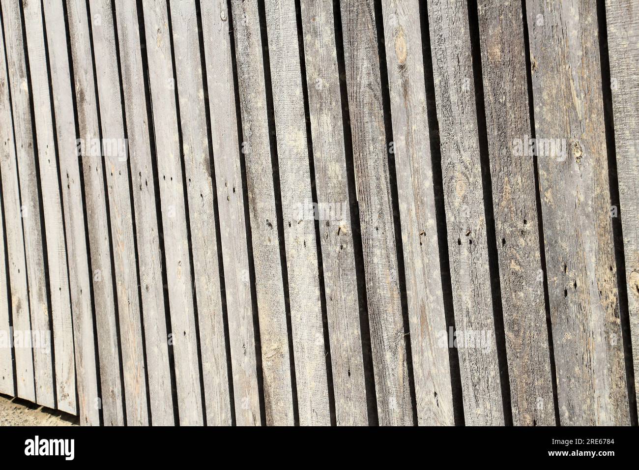 Una semplice recinzione in legno è economicamente vantaggiosa Foto Stock