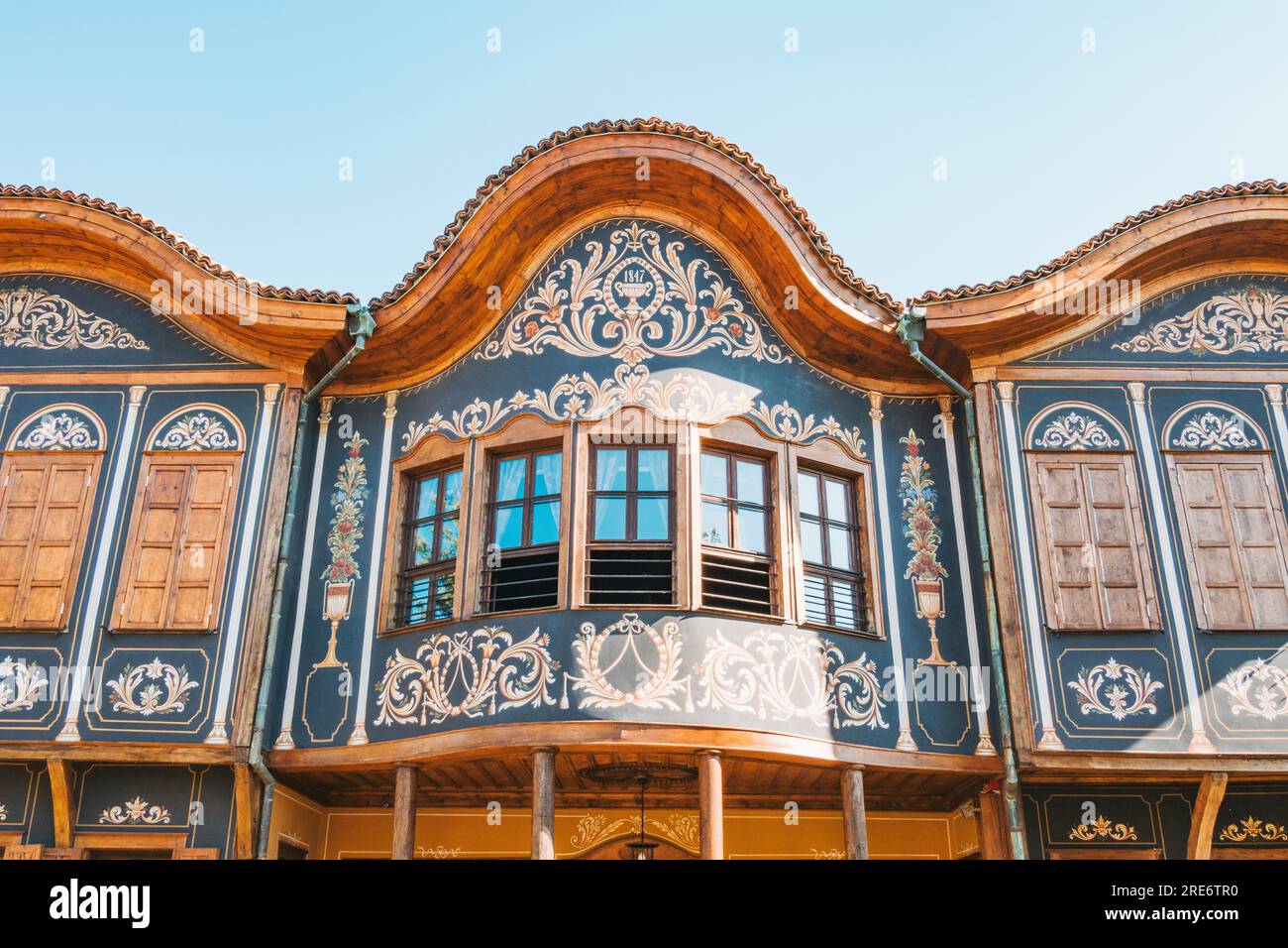 Decorati con decorazioni ricurve in legno del Museo Etnografico regionale di Plovdiv, Bulgaria Foto Stock