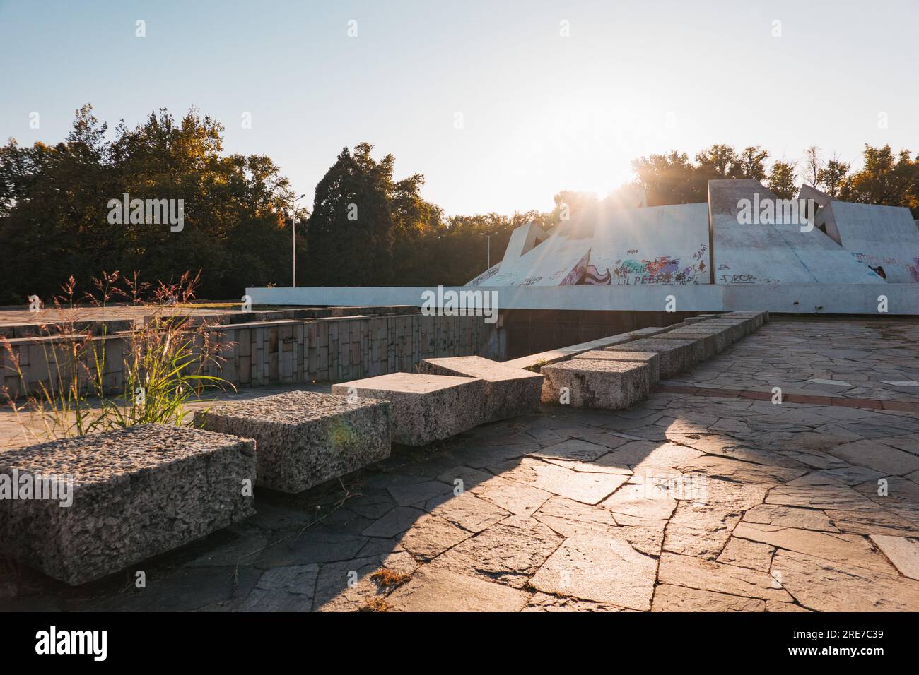 Il Fraternal Barrow Memorial Complex, un memoriale sovietico costruito a Plovdiv, in Bulgaria, nel 1974 Foto Stock