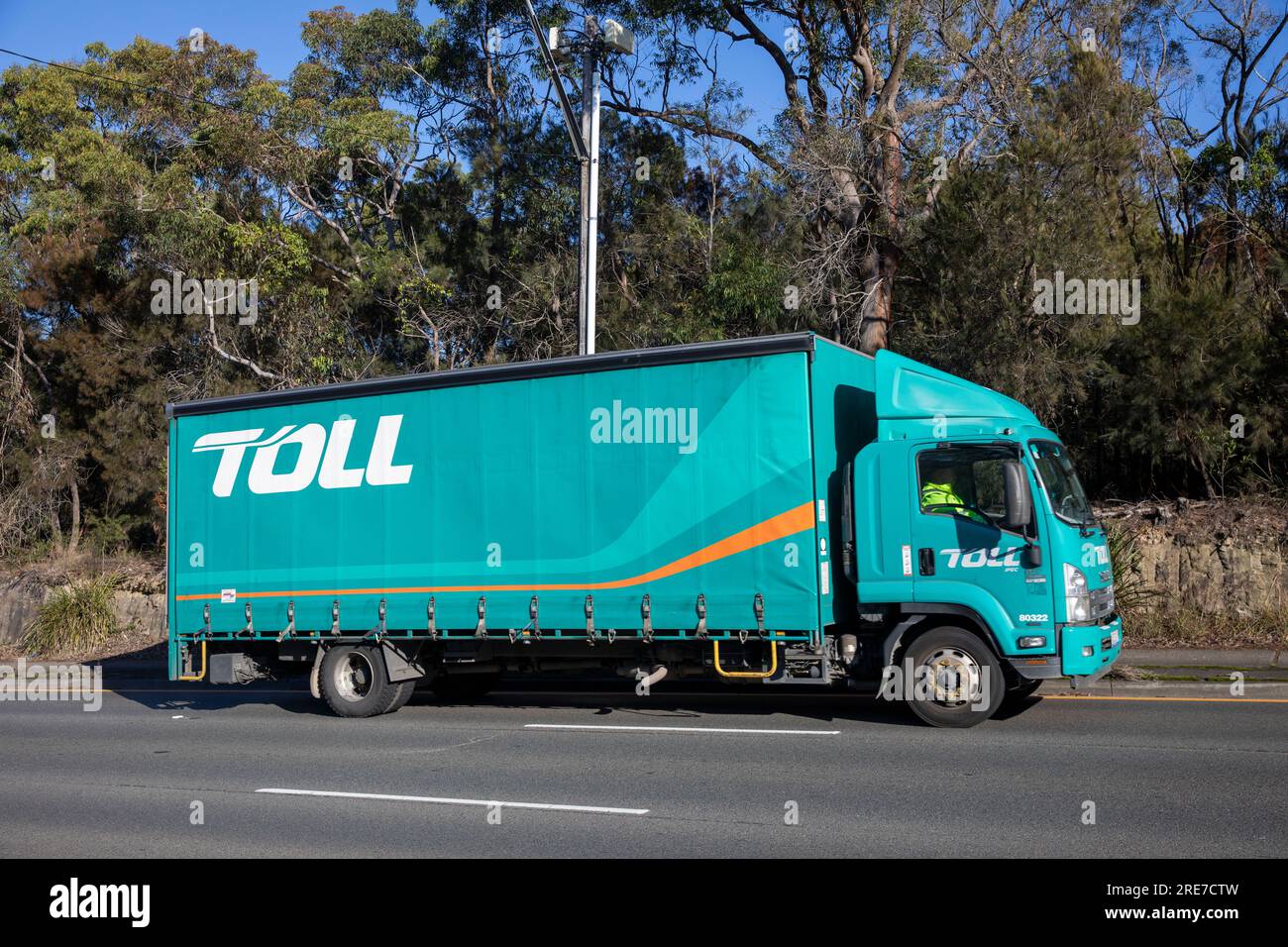 Toll Holdings società di trasporto merci e logistica uno dei suoi autocarri di trasporto a Sydney, NSW, Australia Foto Stock