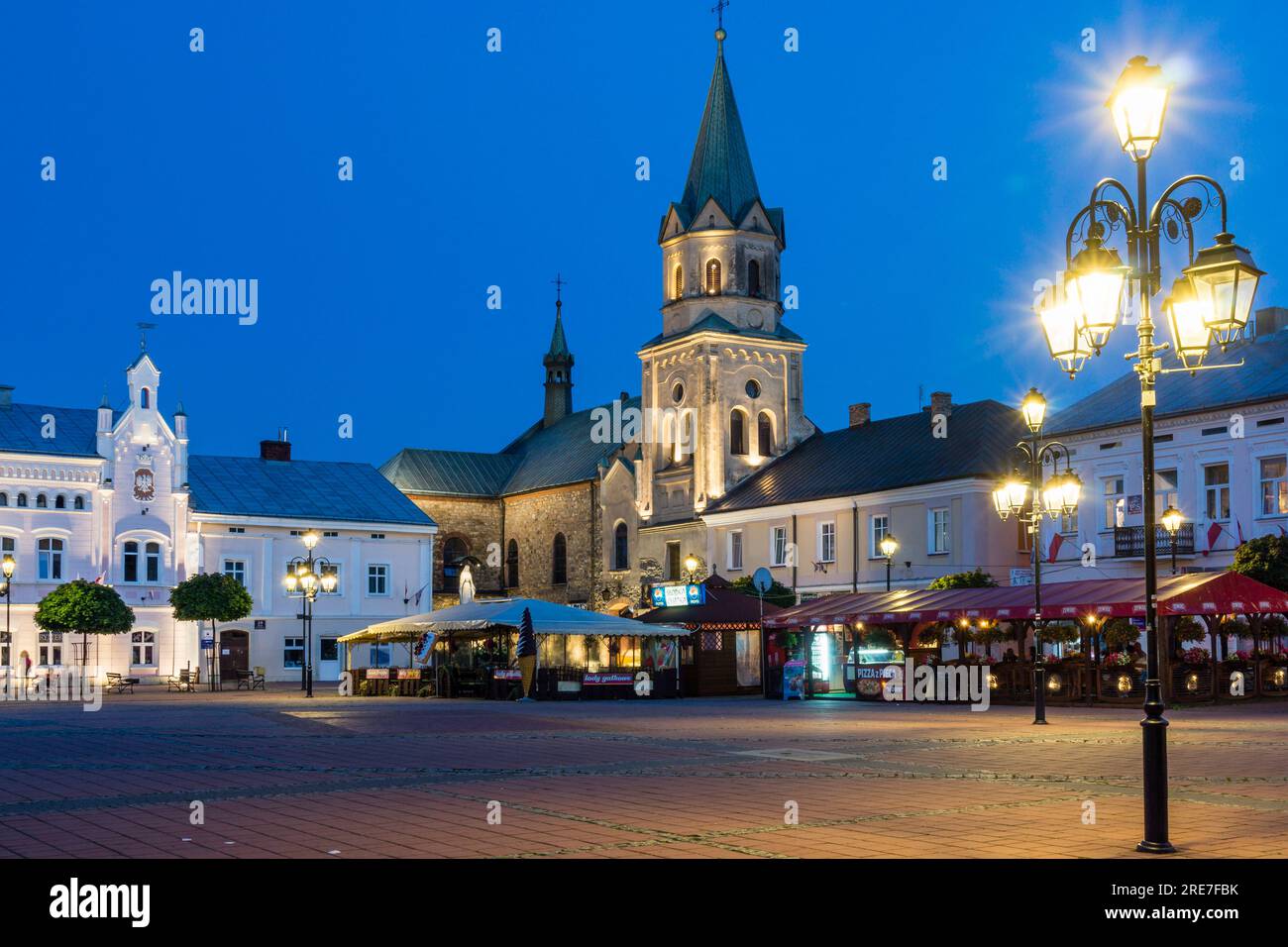 Chiesa francescana e monastero, neoromanico, piazza del mercato, Sanok, voivodato subcarpazio, Polonia, europa orientale Foto Stock