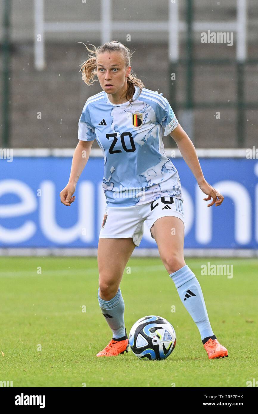 Luna Vanhoudt (20)del Belgio, raffigurata durante una partita di calcio femminile tra le nazionali femminili Under 19 dell'Austria e del Belgio al Torneo della finale EURO femminile UEFA Under 19 nella terza giornata del gruppo A di martedì 24 luglio 2023 a la Louviere , Belgio . FOTO SPORTPIX | Dirk Vuylsteke Foto Stock