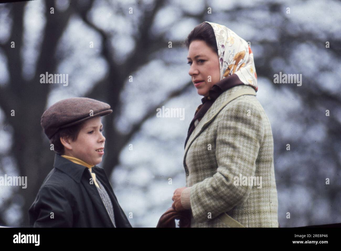 La principessa Margaret con il suo giovane figlio David Armstrong-Jones al Badminton Horse Trials. 14 aprile 1973 foto dell'Henshaw Archive Foto Stock