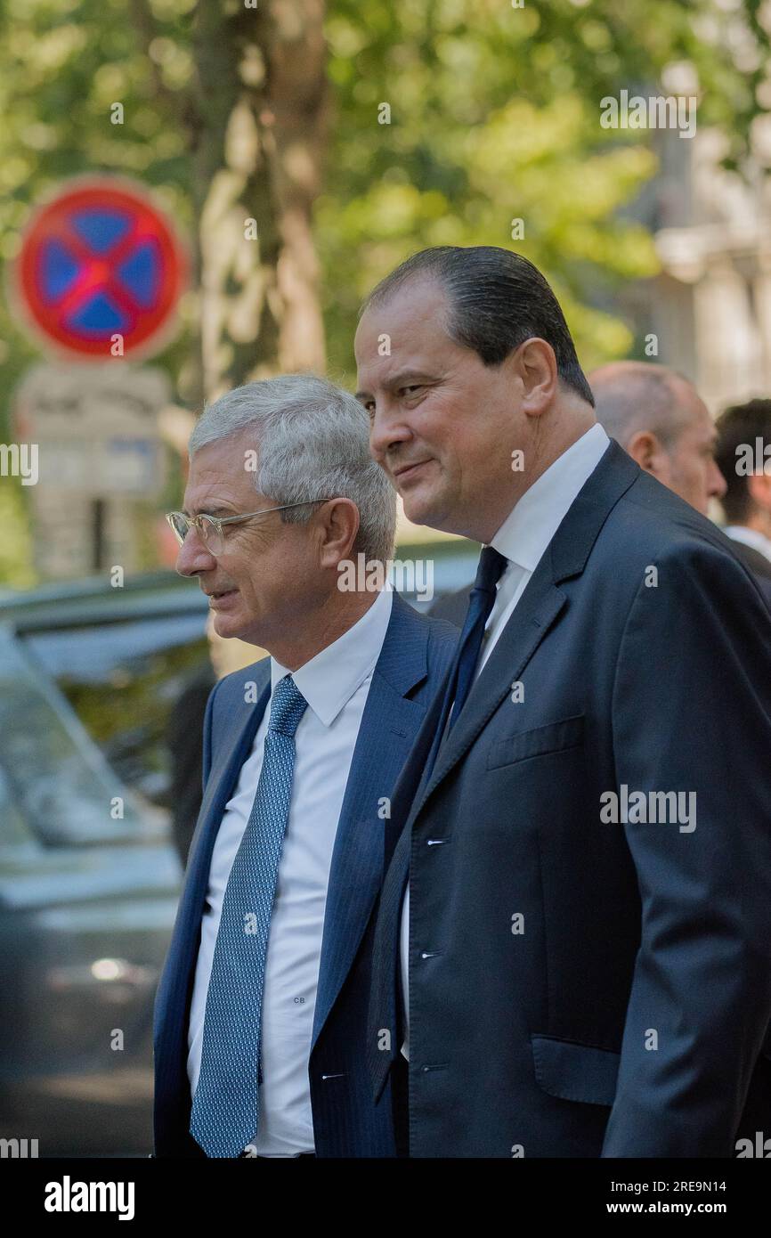 Francois Hollande et Manuel Valls à la cérémonie religieuse en hommage à Michel Rocard au Temple protestant de l'Étoile à Paris, le 7 juillet 2016. Foto Stock