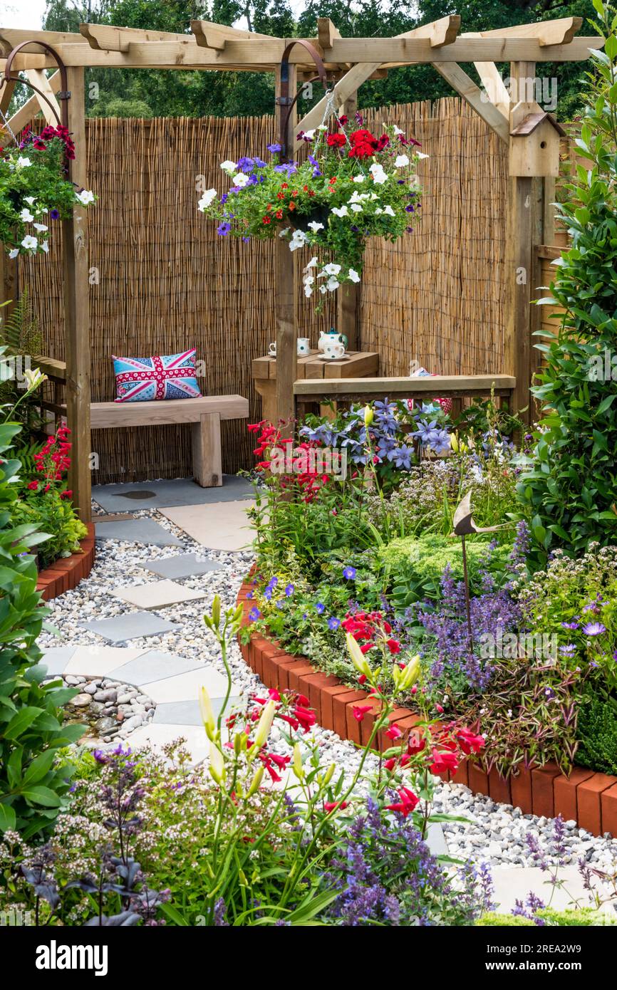 Piccolo spettacolo giardino al Sandringham Flower Show 2023. Foto Stock