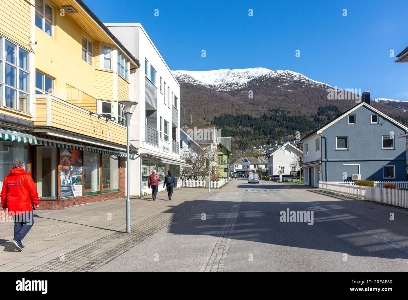 Centro città, Eidsgata, Nordfjordeid, Vestland County, Norvegia Foto Stock