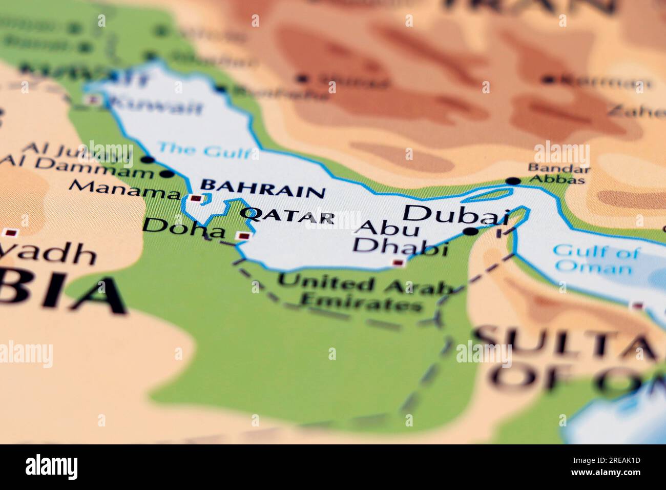 mappa mondiale dei paesi del medio oriente con primo piano qatar, bahrein ed emirati arabi uniti, dubai abu dhabi Foto Stock