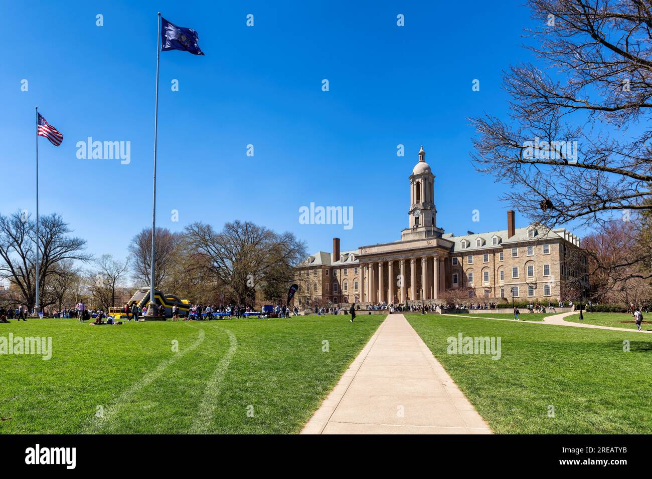 L'edificio Old Main nel campus della Penn state University Foto Stock