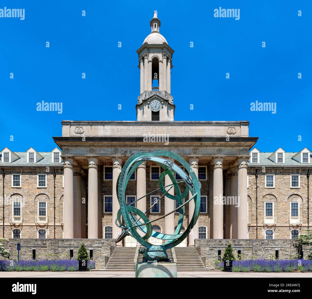 L'edificio Old Main nel campus della Penn state University Foto Stock