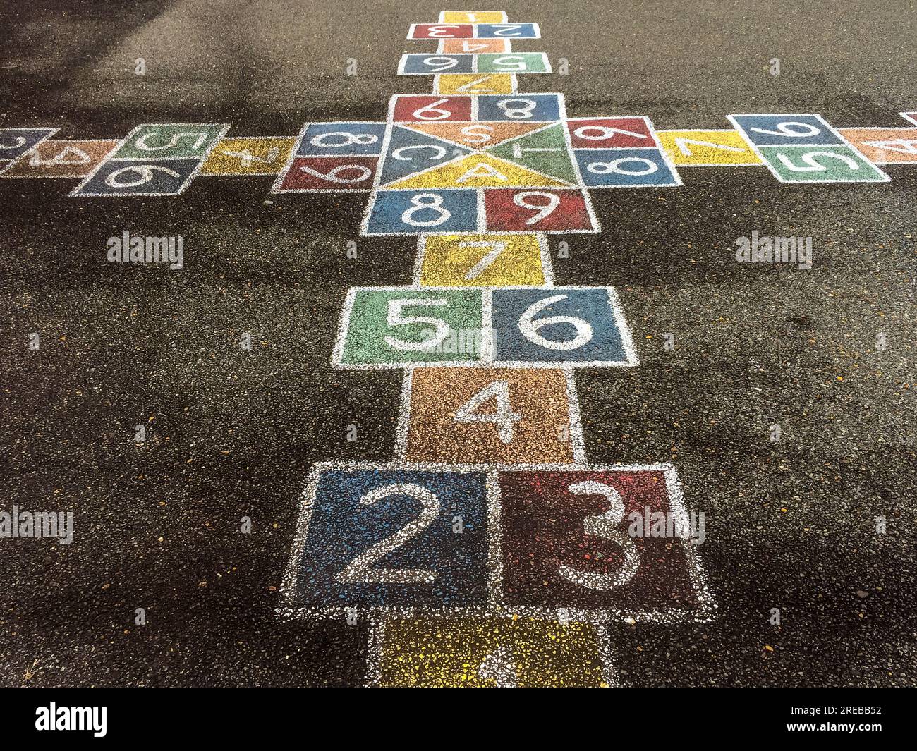 Hopscotch in una scuola abbandonata in Virginia Foto Stock