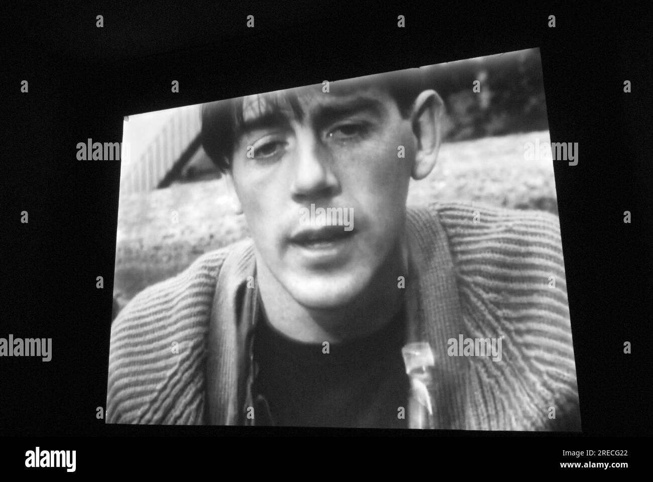 David Hurn, fotografo Magnum nel film degli anni '1960 di Ken Russell, "A House in Bayswater". Immagini tratte da una proiezione cinematografica. Londra, Inghilterra, 26 settembre 2017. HOMER SYKES Foto Stock