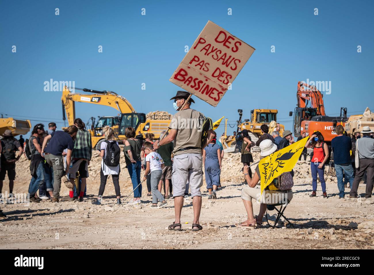 Mauze sur le Mignon (Francia centro-occidentale), 22 settembre 2021: Dimostrazione per protestare contro la costruzione di un deposito idrico agricolo p Foto Stock