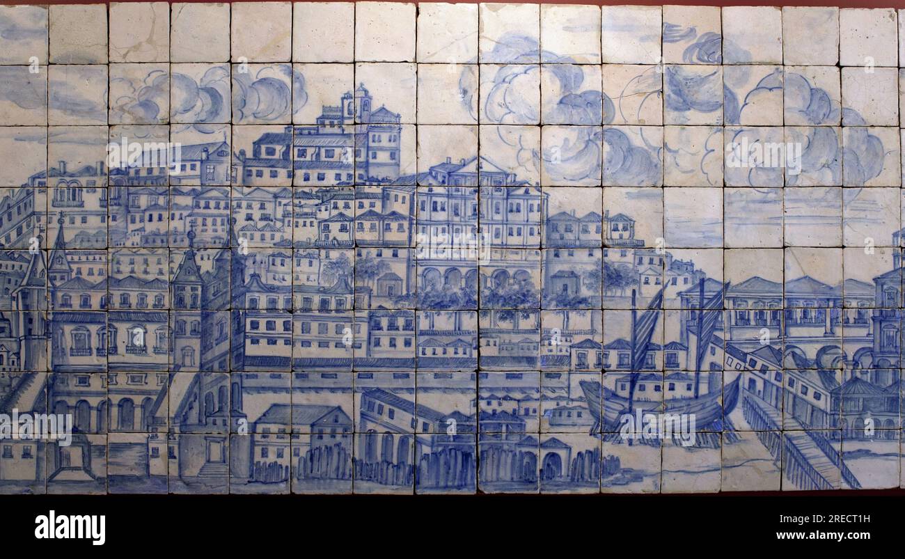 Vue panoramique de Lisbonne, avant le tremblement de terre de 1755 - Azulejos debutto 18e siecle, panneau prevenant de l'ancien palais des comtes de Tentugal, Lisbonne (grande panorama di Lisbona prima del terremoto del 1755, faience inizio XVIII secolo, antico palazzo dei conti di Tentugal) - Musee National des azulejos, Lisbonne (Portogallo) Foto Stock