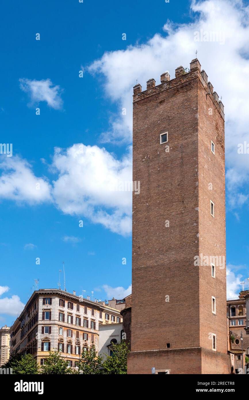 Vista della Torre dei Capocci, Roma, Italia Foto Stock
