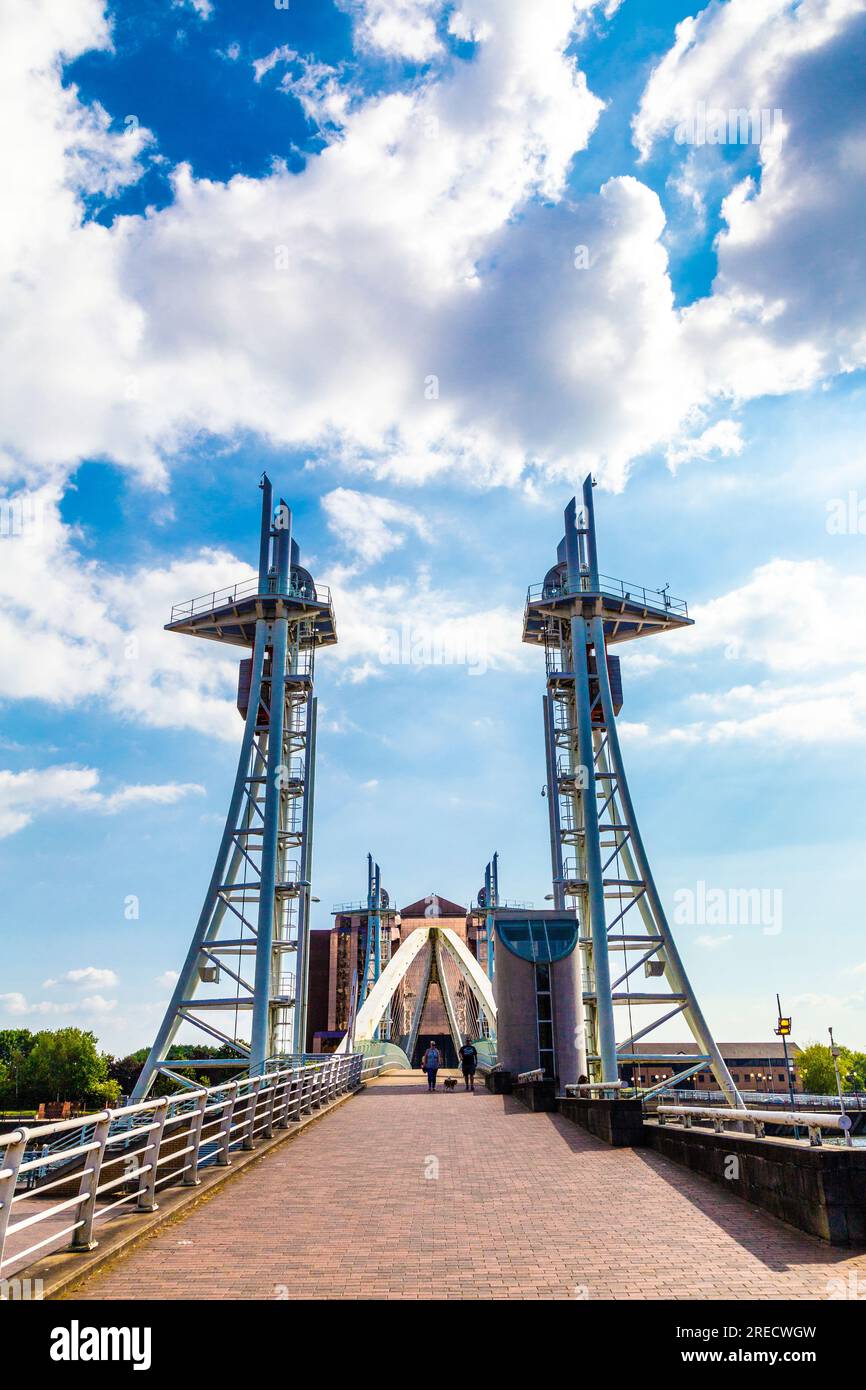 Salford Quays Bridge (Millennium Bridge, Quay West Media City, Manchester, Inghilterra Foto Stock