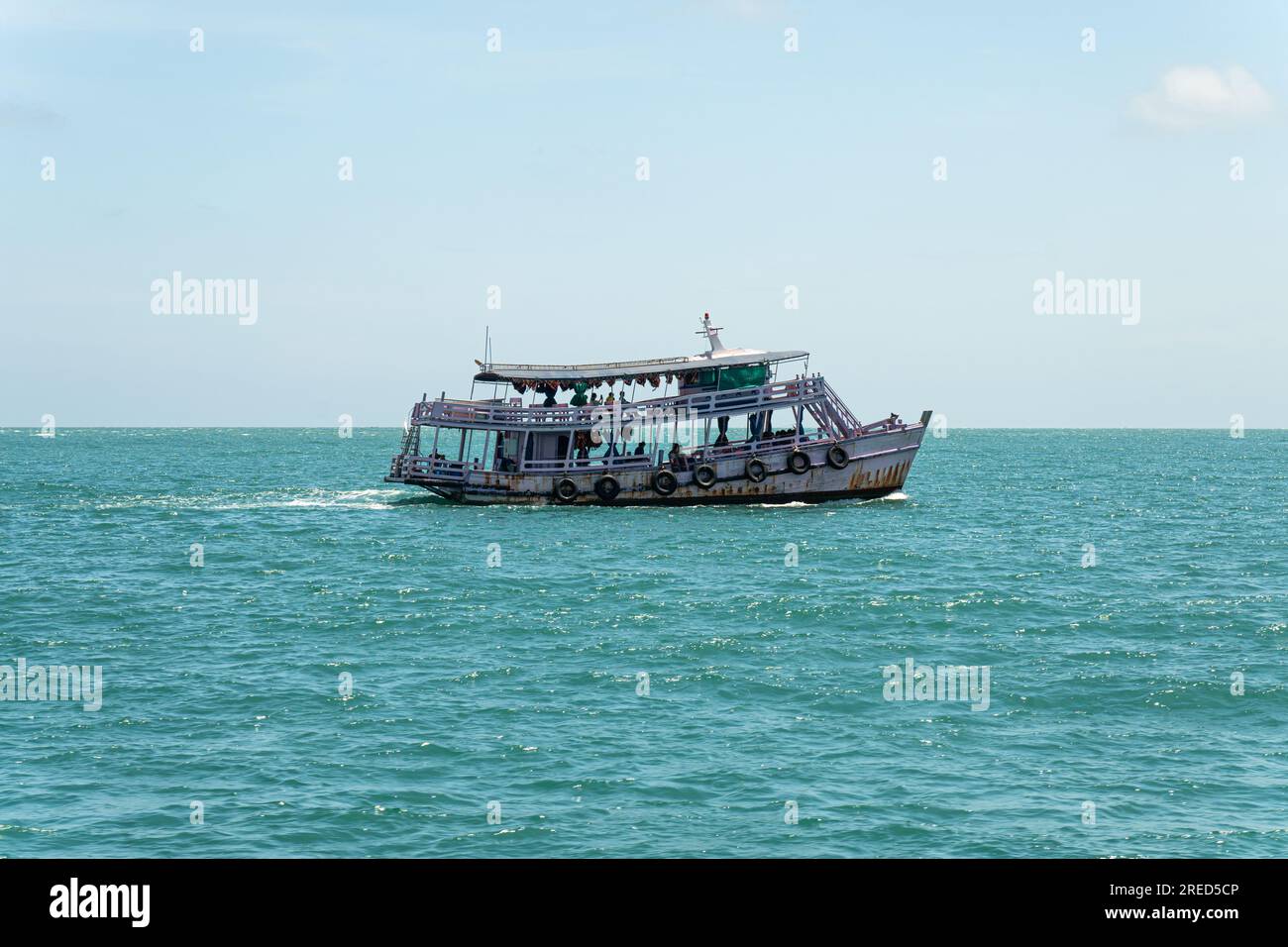 Barca da pesca è fuori della pesca. I pescatori è una carriera che è stato popolare nella città balneare di Thailandia. Foto Stock