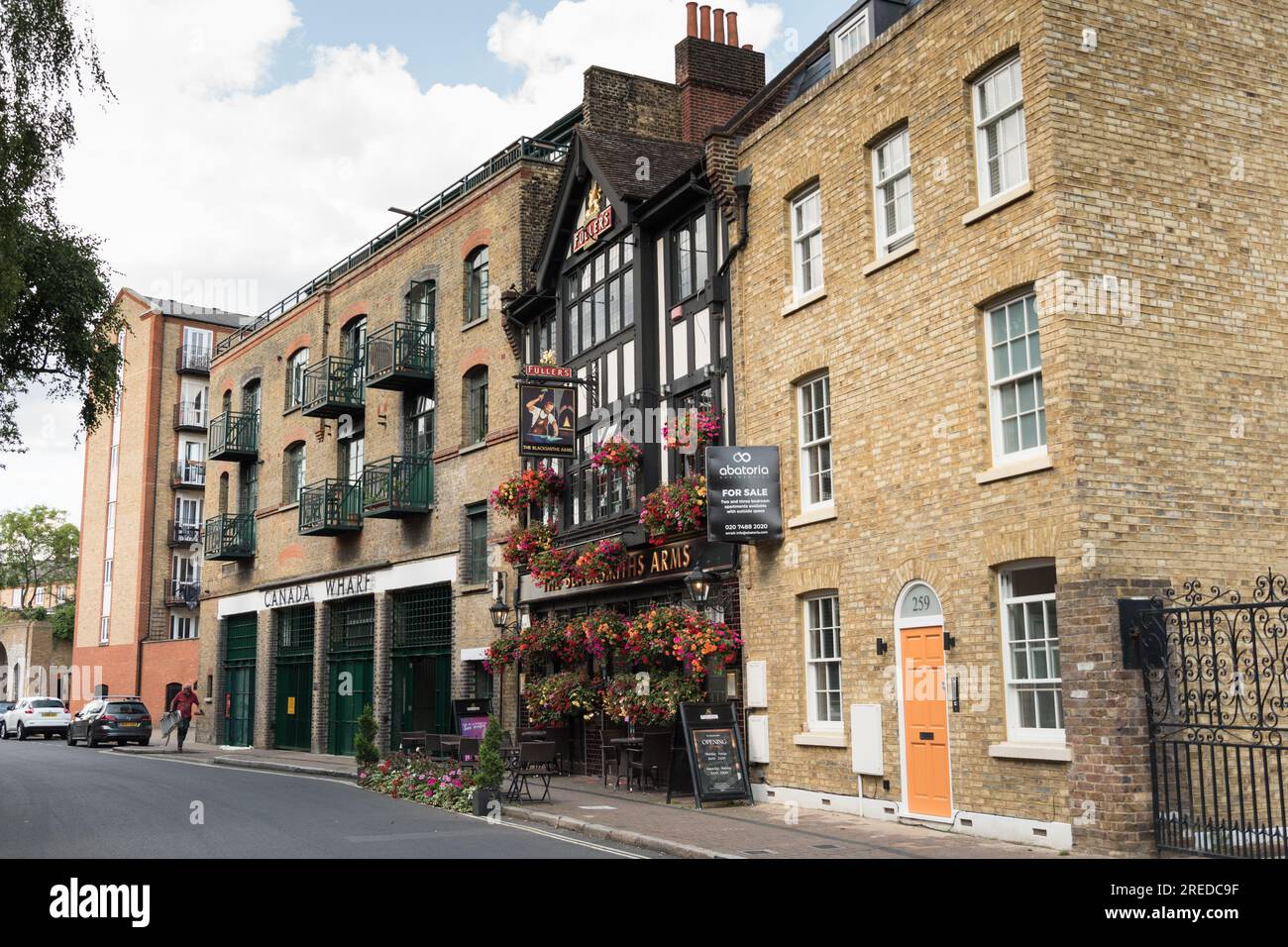 The Blacksmith's Arms, Rotherhithe Street, Surrey Docks, Londra, SE16, Inghilterra, Regno Unito Foto Stock
