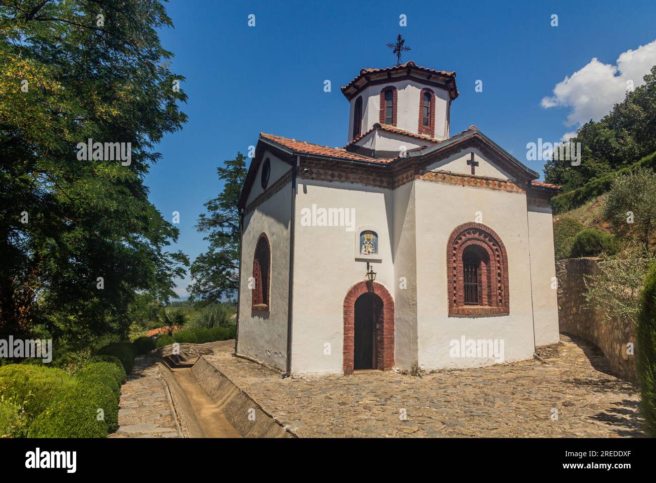 Chiesa di Sant'Atanasio vicino al monastero di Sveti Naum sul lago di Ocrida, Macedonia del Nord Foto Stock