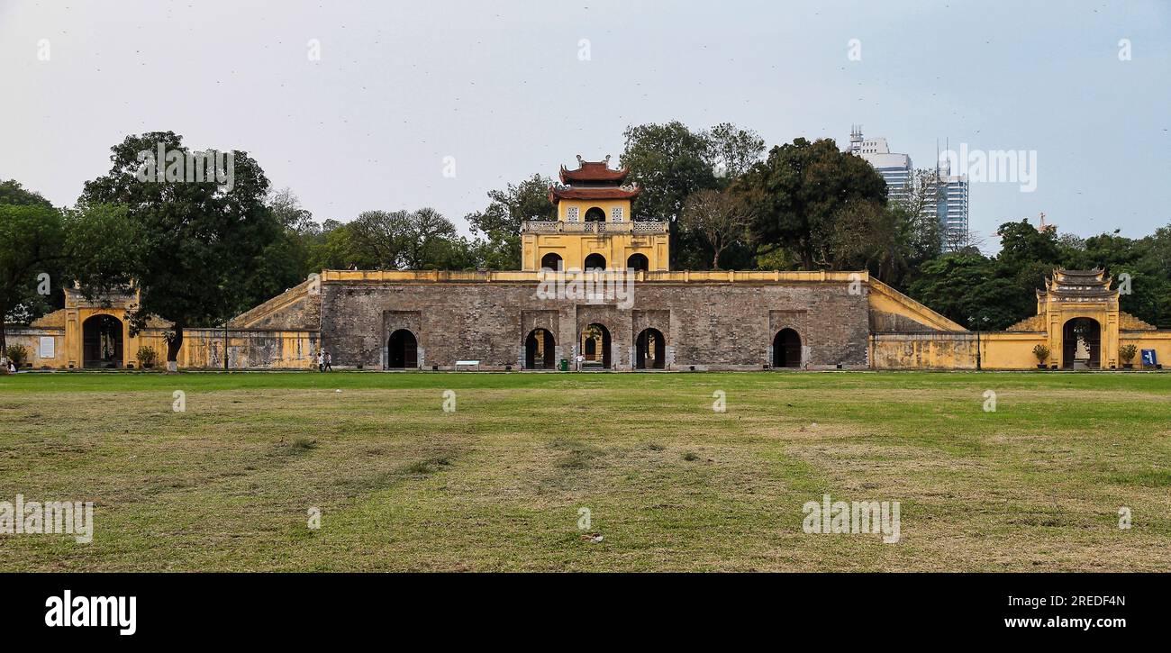 La Cittadella Imperiale di Thang Long ad Hanoi, Vietnam. Il complesso culturale che comprende il recinto reale costruito per la prima volta durante la dinastia Ly. Un UNESCO Foto Stock