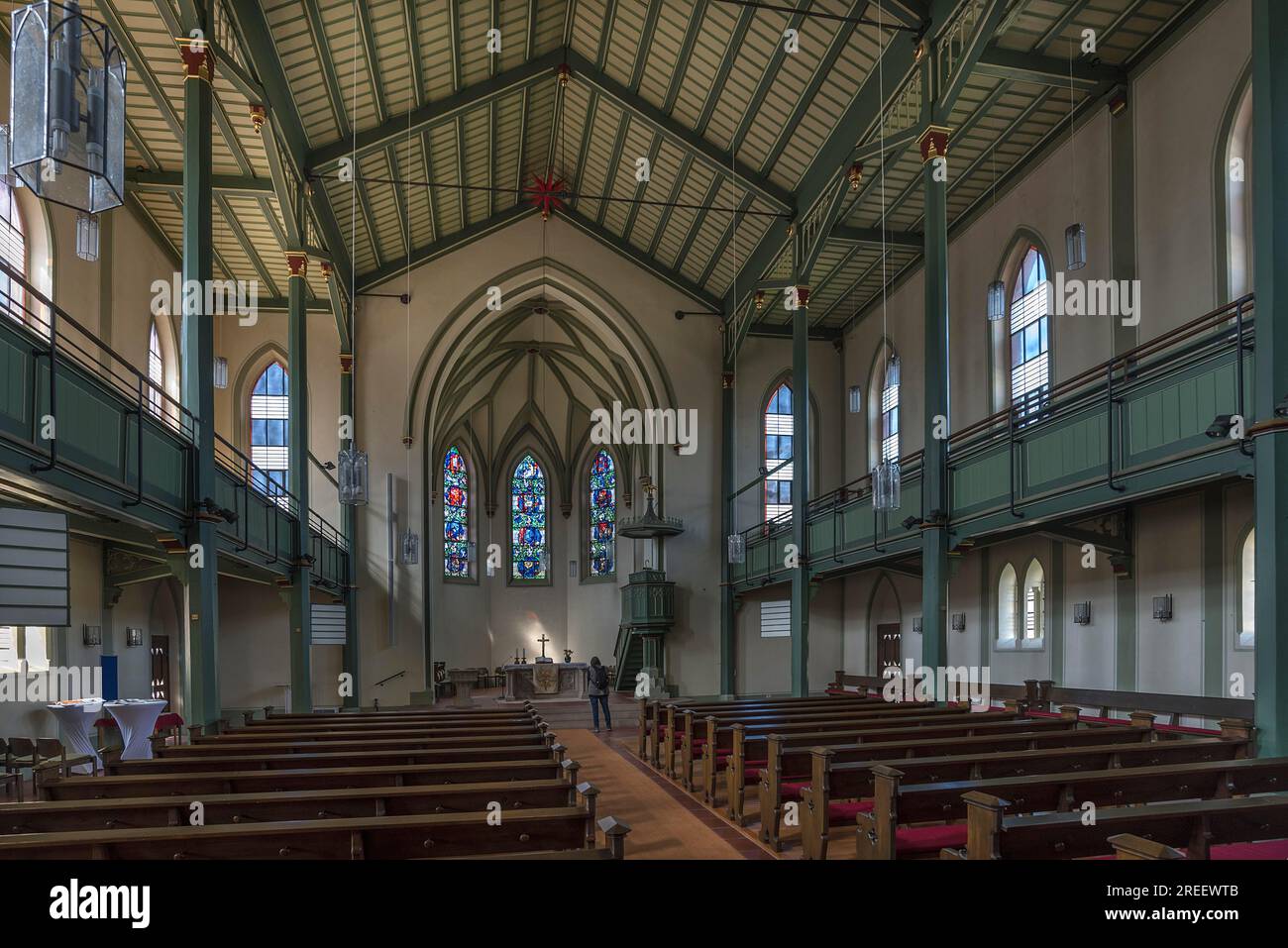 Interno della chiesa neo-gotica, costruita intorno al 1860, Koendringen, Baden-Wuerttemberg, Germania Foto Stock