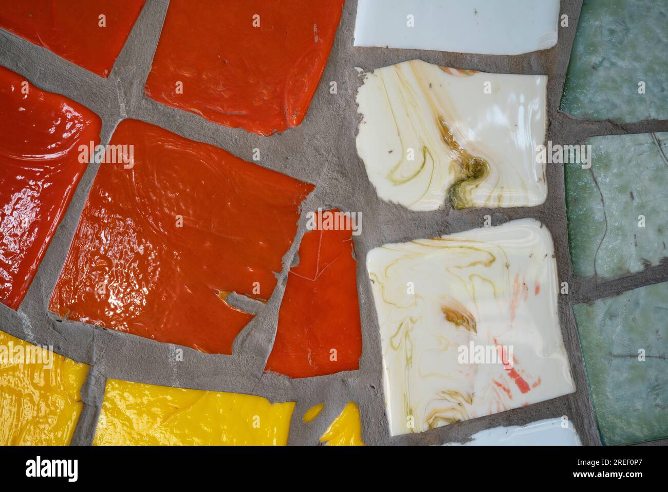 Piastrelle a Mosaico Quadrate Dorate Per Sfondo Strutturato Fotografia Stock - Immagine di