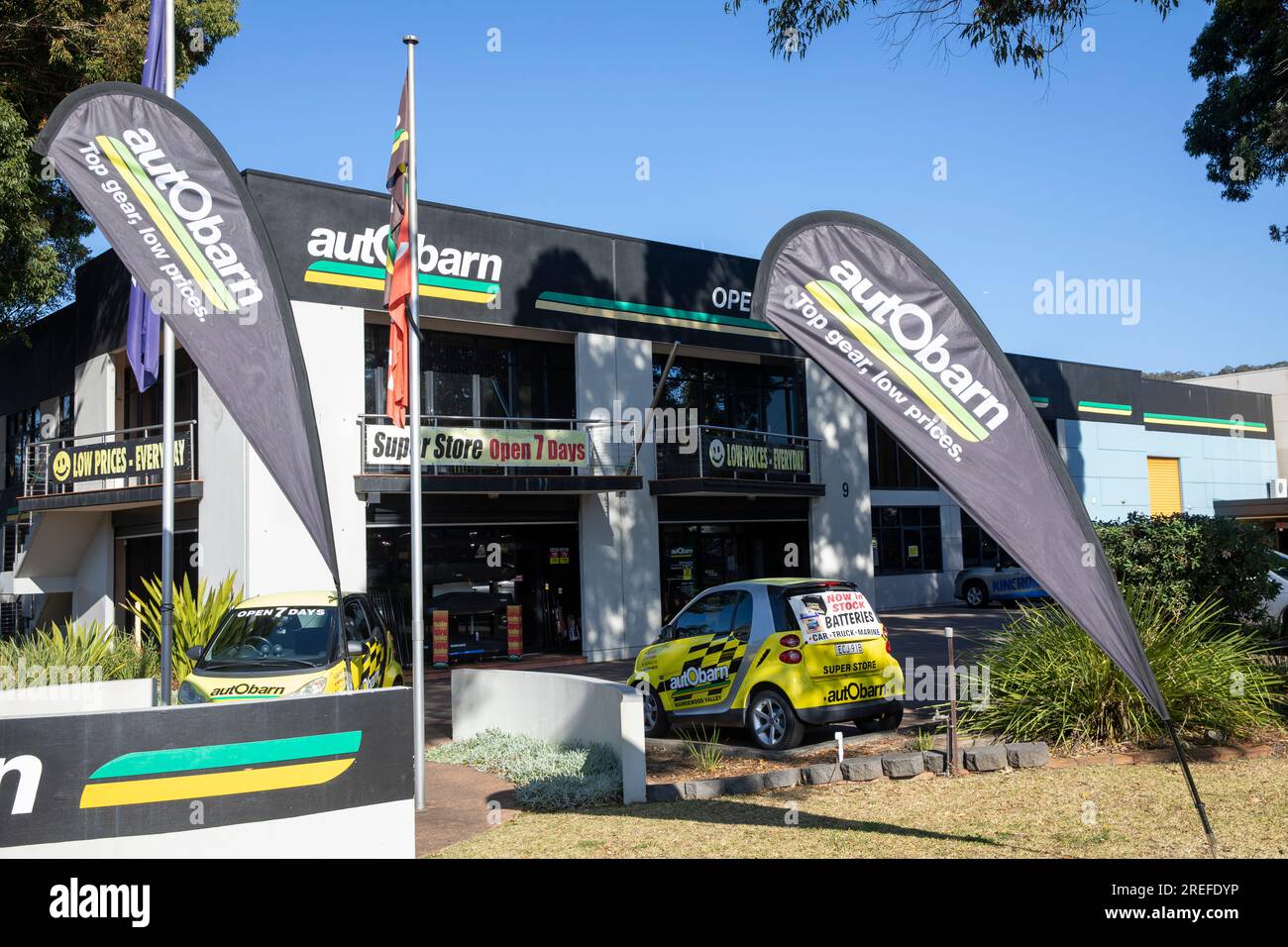 2023, Autobarn Automotive Supplies and Parts, negozio a Warriewood, Sydney, NSW, Australia Foto Stock