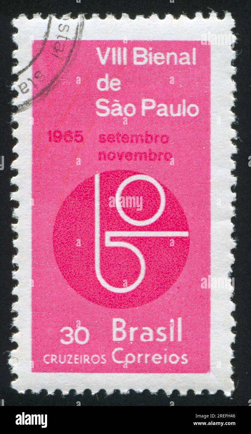 BRASILE - CIRCA 1965: Timbro stampato dal Brasile, mostra emblema, circa 1965 Foto Stock