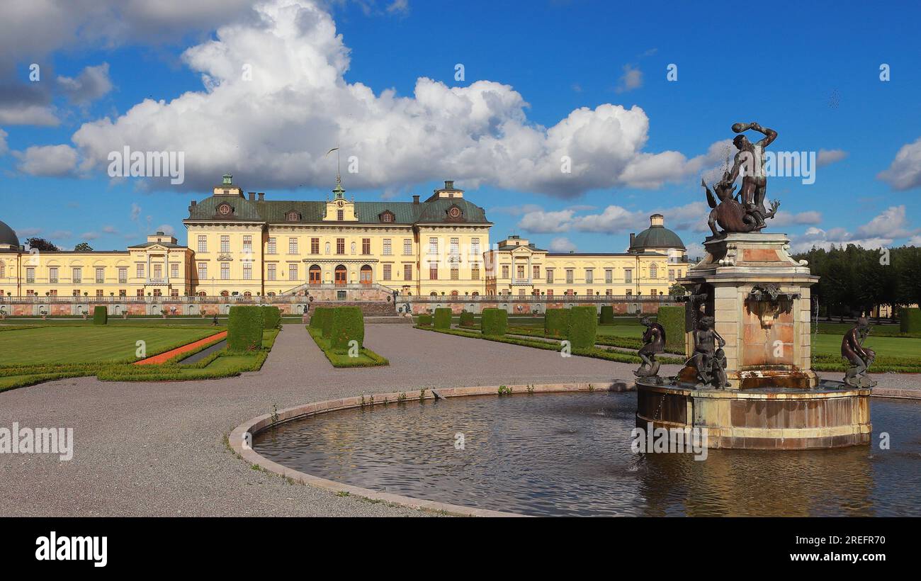 Vista esterna del parco e del Palazzo reale svedese Drottningholm a ovest di Stoccolma. Foto Stock