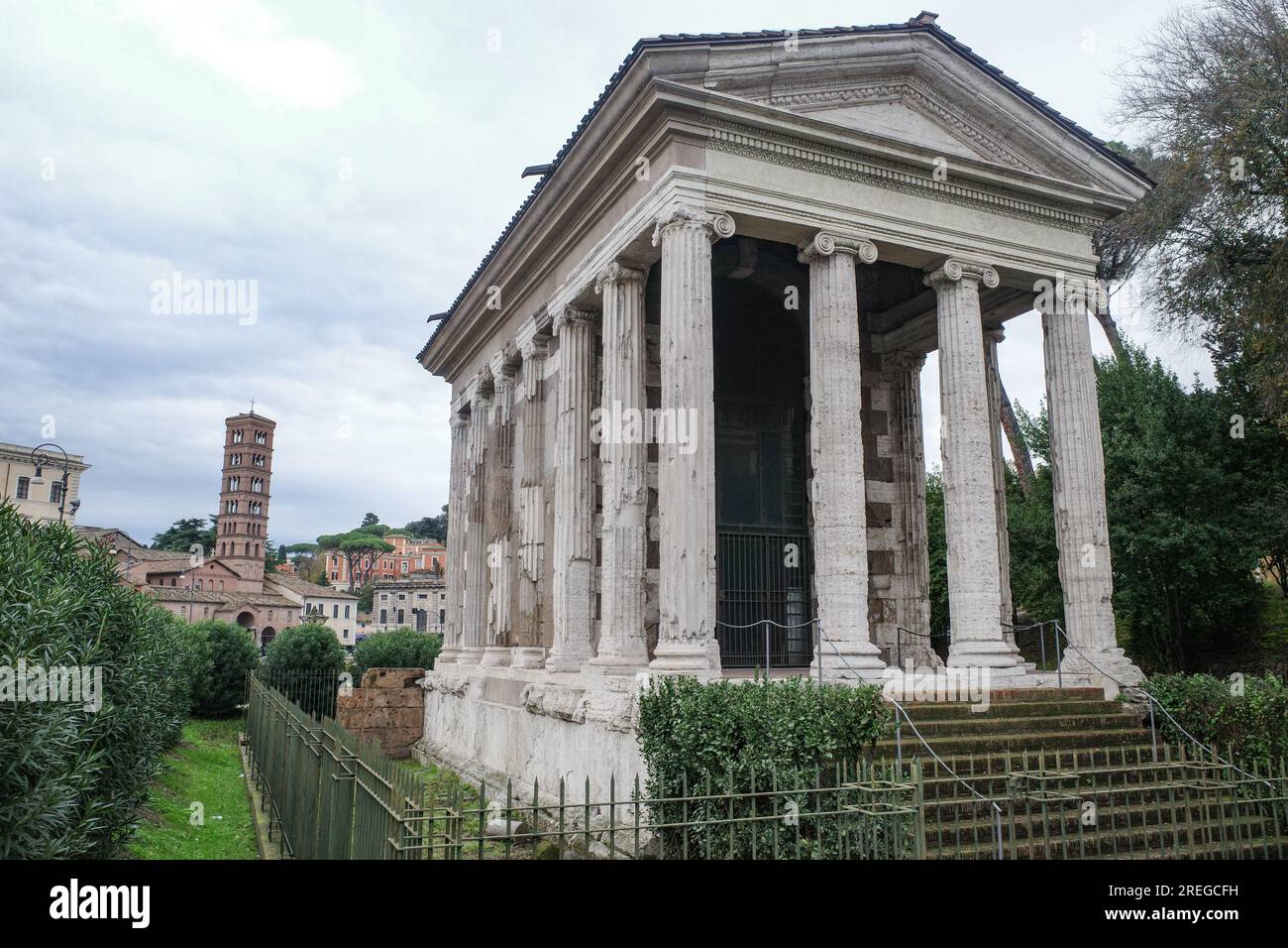 Roma, Italia - 27 novembre 2022: Il Tempio di Portuno o il Tempio di fortuna Virilis Foto Stock