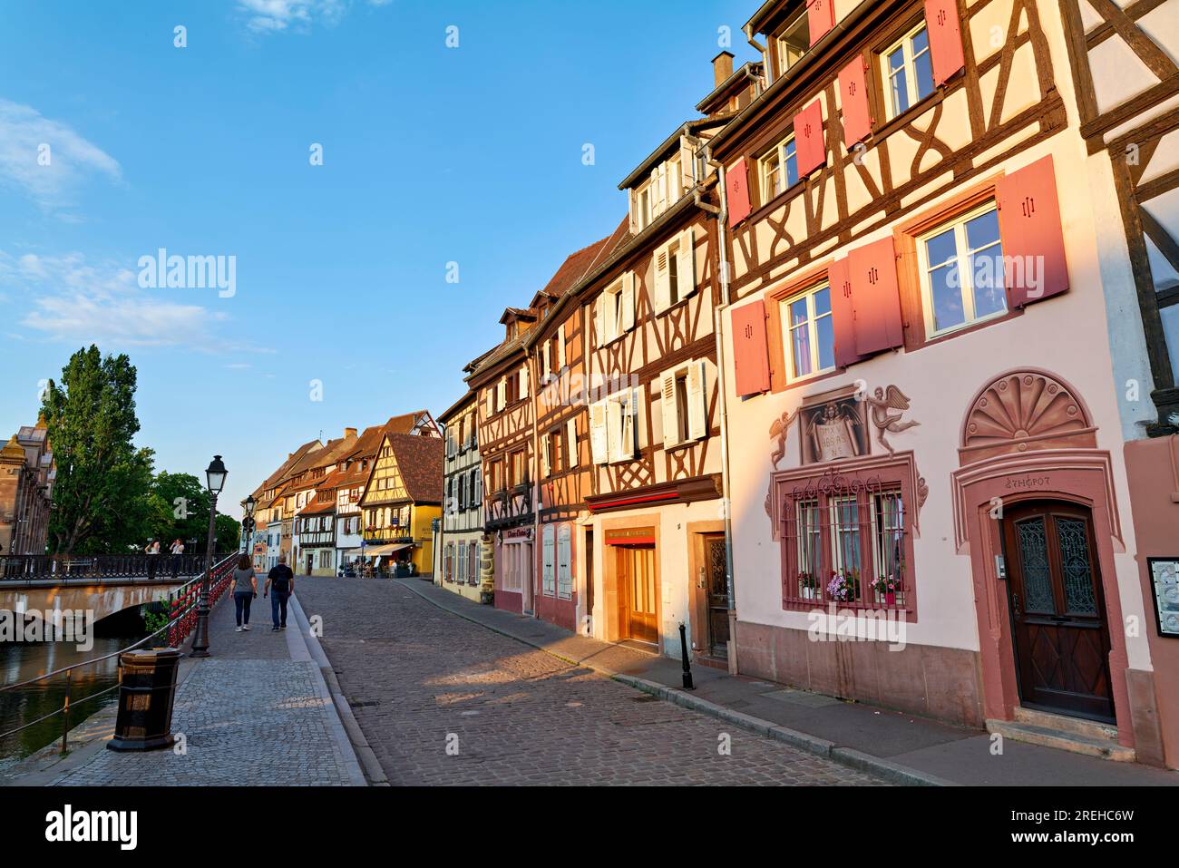 Colmar Alsace Francia. Percorso del vino in Alsazia. Le case in legno della Petite Venise Foto Stock