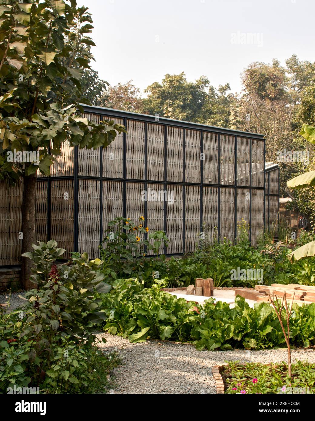 Vista frontale. Farm8, nuova Delhi, India. Architetto: Studio array , 2023. Foto Stock