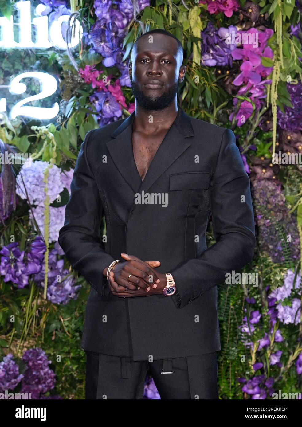 Londra, Regno Unito. 28 luglio 2023. Stormzy arriva al Mike Gala, 30° compleanno di Stormzy con Biltmore Mayfair, LXR Hotels & Resorts e Don Julio 1942, Londra. Credito: Doug Peters/EMPICS/Alamy Live News Foto Stock