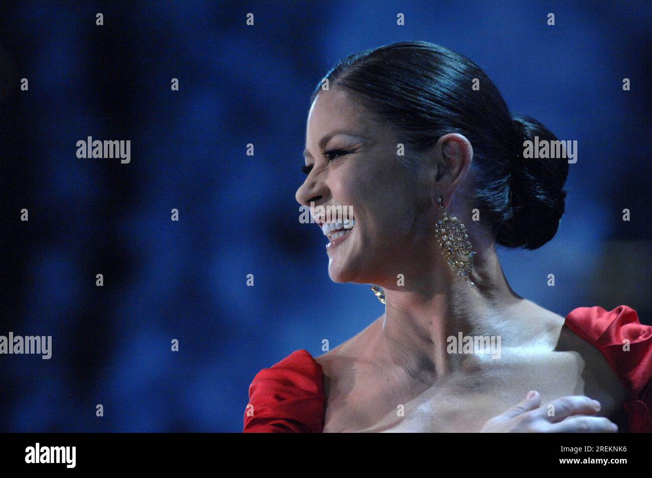 Catherine Zeta Jones al concerto Welcome to Wales / Ryder Cup al Millennium Stadium di Cardiff il 29 settembre 2010, che ha contribuito ad ospitare. Foto Stock