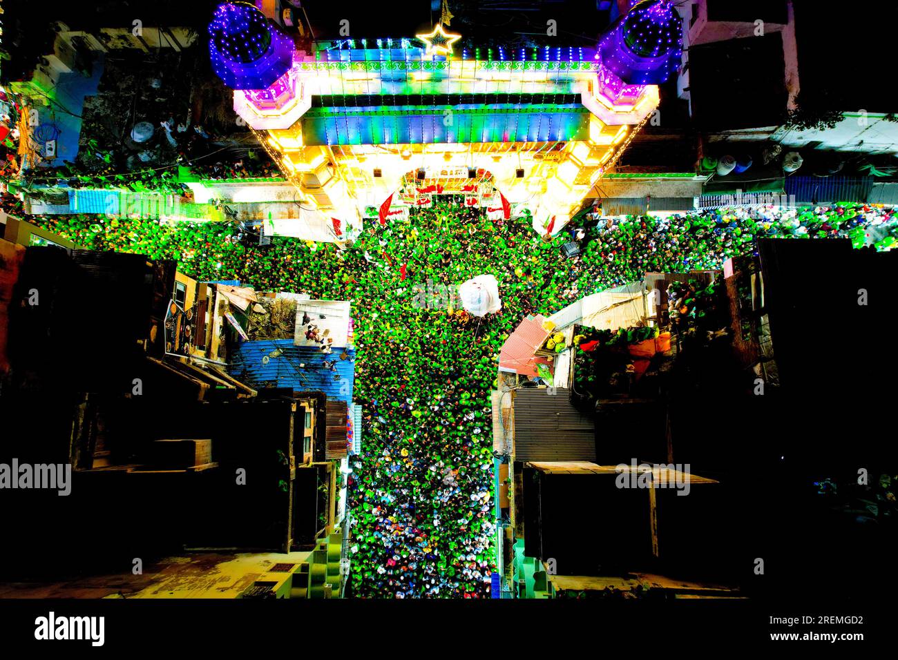 Ajmer, Rajasthan, India. 10 gennaio 2010. Processione di Tazia durante il mese santo di Muharram davanti a dargah Ajmer. (Immagine di credito: © Shaukat Ahmed/Pacific Press via ZUMA Press Wire) SOLO USO EDITORIALE! Non per USO commerciale! Foto Stock