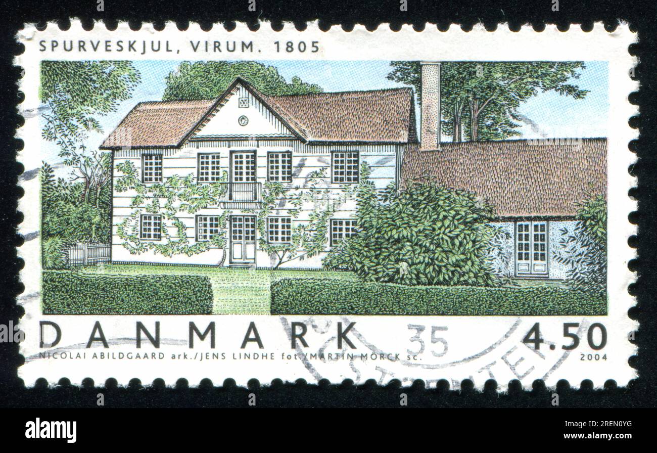 DANIMARCA - CIRCA 2004: Timbro stampato dalla Danimarca, mostra Spurveskjul, Virum, di Nicolai Abildgaard, circa 2004 Foto Stock