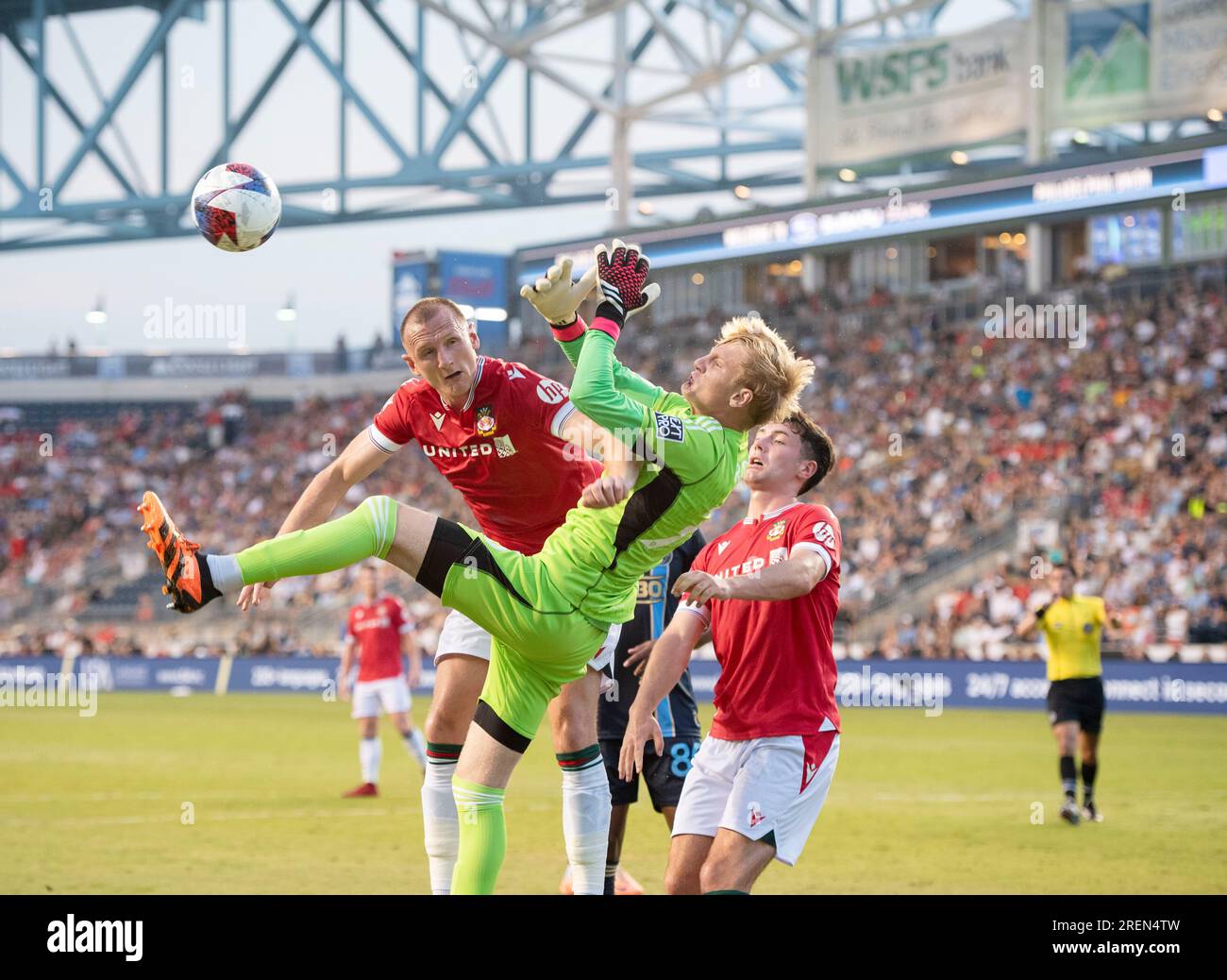 Chester, Pennsylvania, USA. 28 luglio 2023. 28 luglio 2023, Chester PA, USA: Il giocatore di Wrexham AFC SAM DALBY (18) in azione durante la partita contro il portiere di Philadelphia Union II ANDREW RICK (76) al Subaru Park di Chester PA Credit Image: © Ricky Fitchett via ZUMA Wire (Credit Image: © Ricky Fitchett/ZUMA Press Wire) SOLO USO EDITORIALE! Non per USO commerciale! Foto Stock