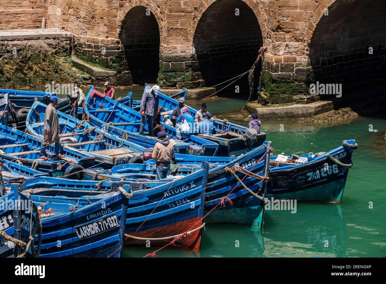 Barche da pesca marocchine classiche, porto di pesca, Essaouira, marocco, africa Foto Stock