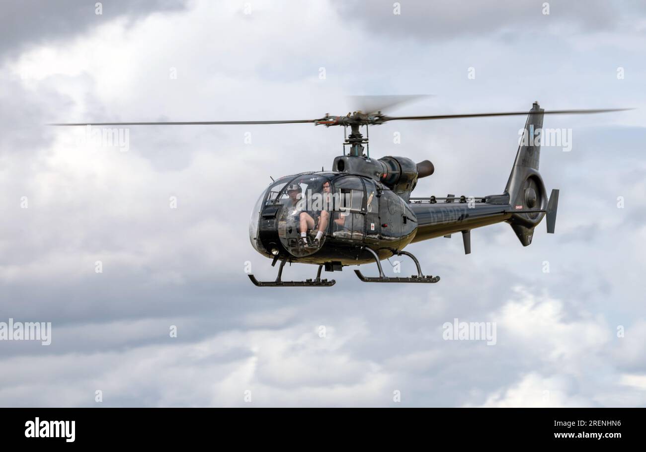 Elicottero Aerospatiale Gazelle arrivo al Royal International Air Tattoo 2023 Foto Stock